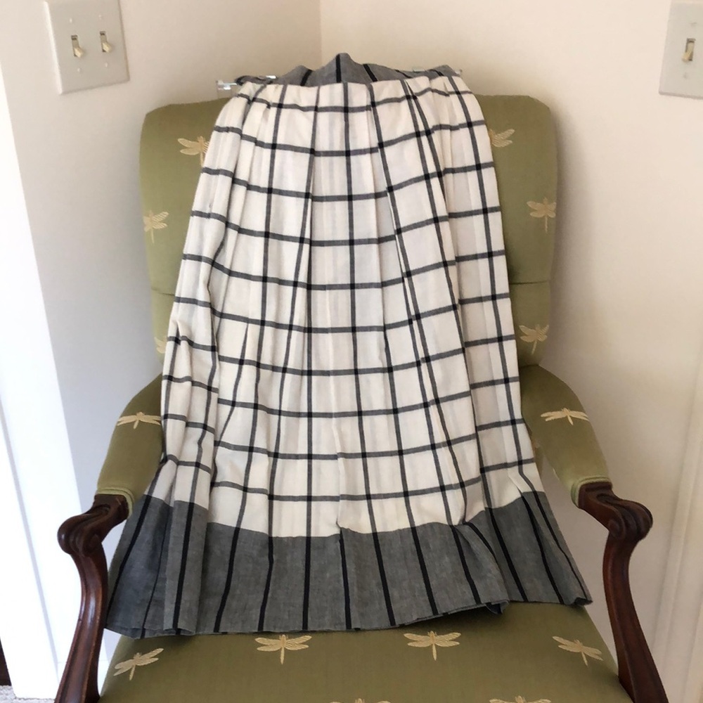 Vintage Plaid Pleated Skirt - Black and White